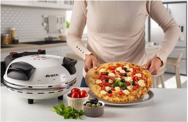 Pec na pizzu Ariete 918 bílá
