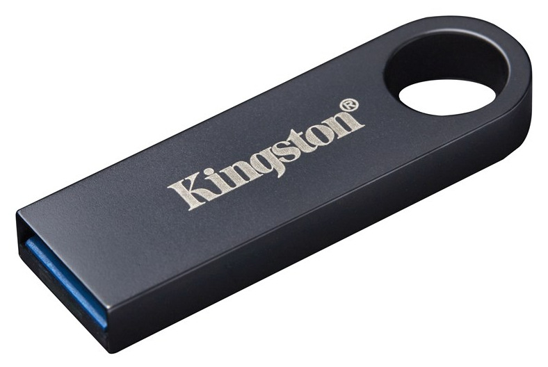 USB Flash Kingston DataTraveler SE9 G3 64GB černý Kompaktní kovový USB flashdisk Kingston DataTraveler SE9 G3 zobrazený na bílém pozadí, detailně zachycující minimalistické tělo, integrované očko pro klíčenku a USB-A konektor