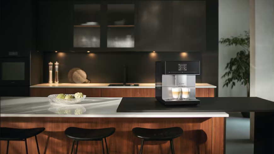 Automatický kávovar Miele CM 7350 obsidián černý