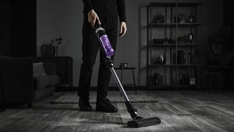 Tyčový vysavač Rowenta RH1129WO Versatile X-Nano Essential fialový