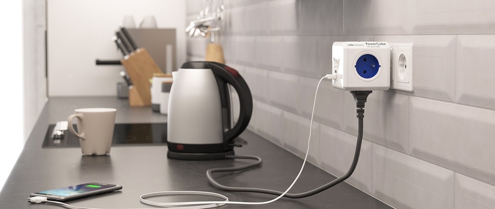 Rozbočovací zásuvka Cubenest Powercube Original USB PD 20W, USB, USB-C, 4x zásuvka bílá/modrá Rozbočovací zásuvka Cubenest Powercube Original USB PD 20W, USB, USB-C, 4x zásuvka bílá/modrá