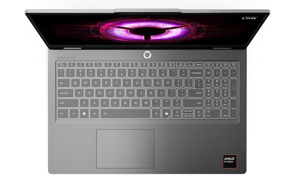 Pohled shora na klávesnici notebooku Lenovo LOQ Essential 15ARP11
