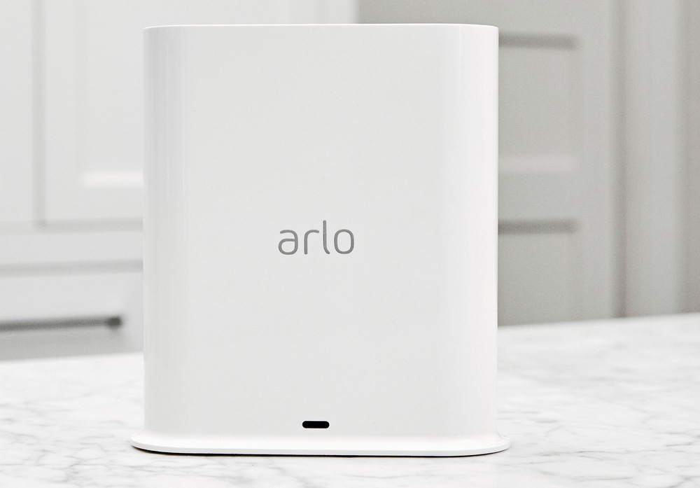 Řídicí jednotka Arlo SmartHub Base Station s úložištěm Micro SD bílá Arlo SmartHub Base Station