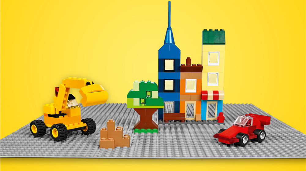 Stavebnice LEGO® Classic 11024 Šedá podložka na stavění Bez návodu a omezení mohou děti s kostkami LEGO Classic experimentovat a postupně rozšiřovat vlastní herní svět.
