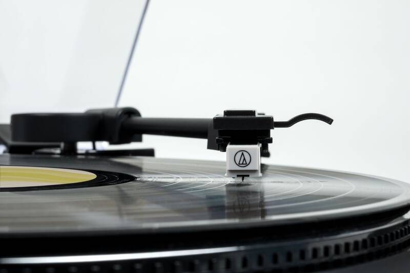 Gramofon Thomson TT351 bílý Gramofon Thomson TT351 bílý