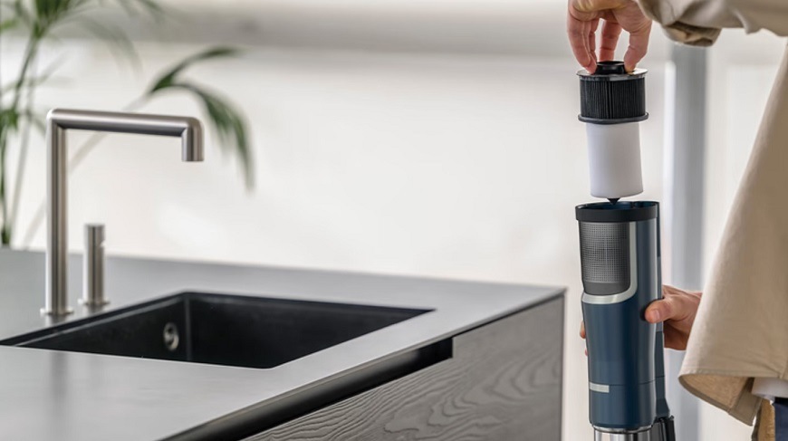 Tyčový vysavač Hoover HFX HFX20P 011 černý Tyčový vysavač Hoover HFX HFX20P 011 černý
