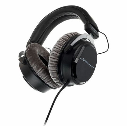 Sluchátka Superlux HD660 PRO 150 Ohm černá Sluchátka Superlux HD660 PRO 150 Ohm černá