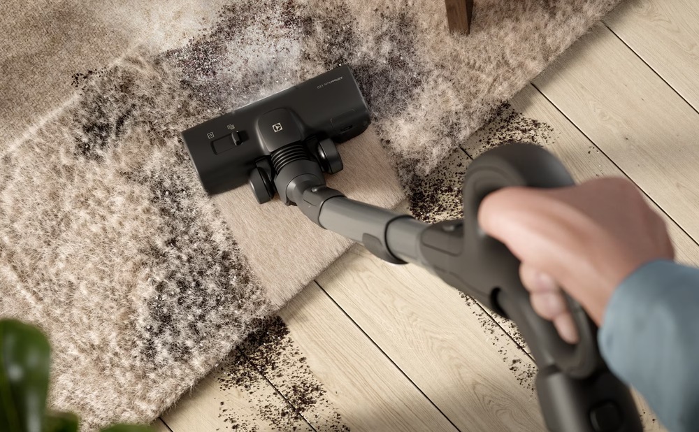 Podlahový vysavač Electrolux 800 Ultimate EB81U1DB
