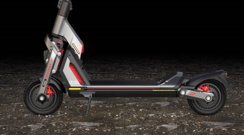Elektrická koloběžka Segway SuperScooter GT2 Elektrická koloběžka Segway SuperScooter GT2