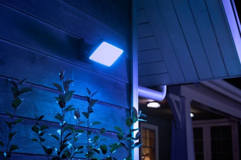 Nástěnné svítidlo Philips Hue Discover White and Color Ambiance černé Nástěnné svítidlo Philips Hue Discover White and Color Ambiance černé