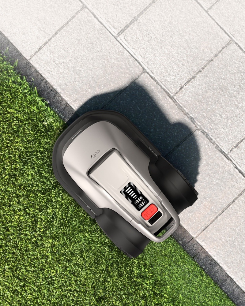 Robotická sekačka Anker eufy E18 Robotická sekačka Anker eufy E18 se hodí pro středně velké zahrady
