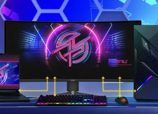 Herní sestava s monitorem MSI MPG 346CQRF X24, notebookem, počítačem, klávesnicí a myší