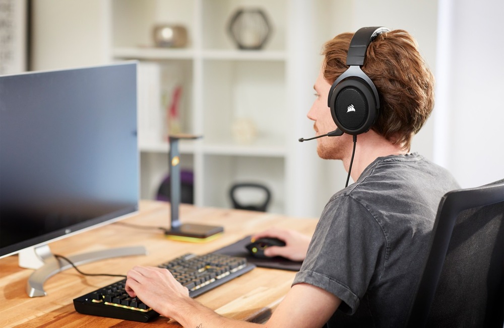 Headset Corsair HS60 Pro Surround černý/žlutý