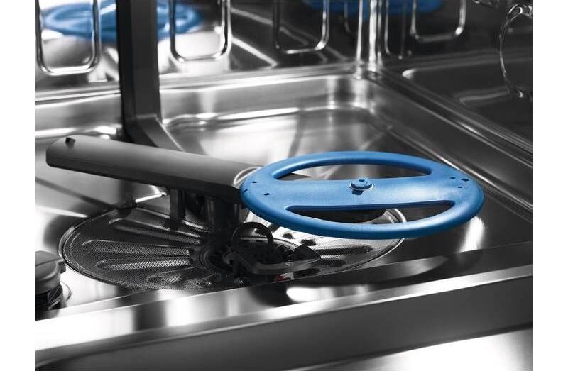 Myčka nádobí Electrolux 700 PRO EEM88510W https://www.kasa.cz/services/TsPreviewProduct/?match=ELEEEM88510W