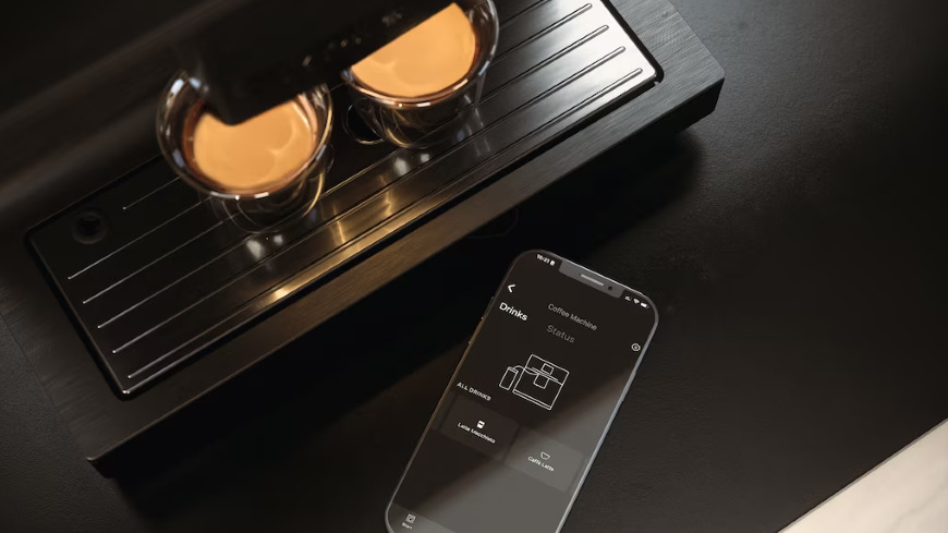 Automatický kávovar Miele CM 7350 obsidián černý