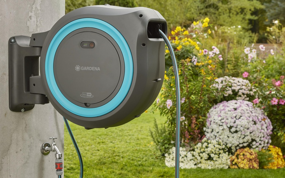 Naviják na hadice Gardena PowerRoll XL, 35m (s baterií)