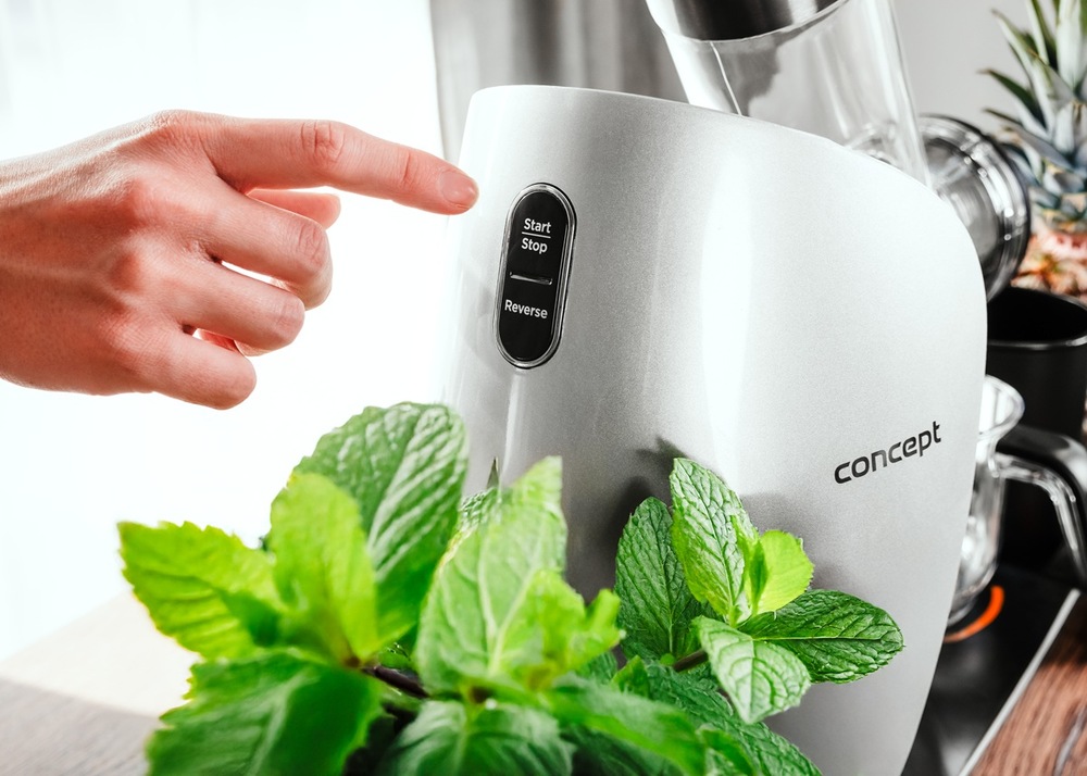 Odšťavňovač Concept LO7250 Nutriboost černý