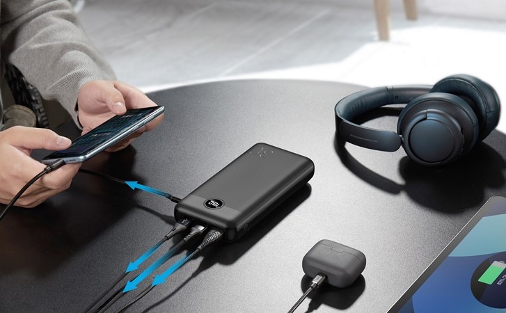 Powerbanka YENKEE YPB 3018 18W, 30 000mAh černá Powerbanka YENKEE YPB 3018 18W, 30 000mAh černá