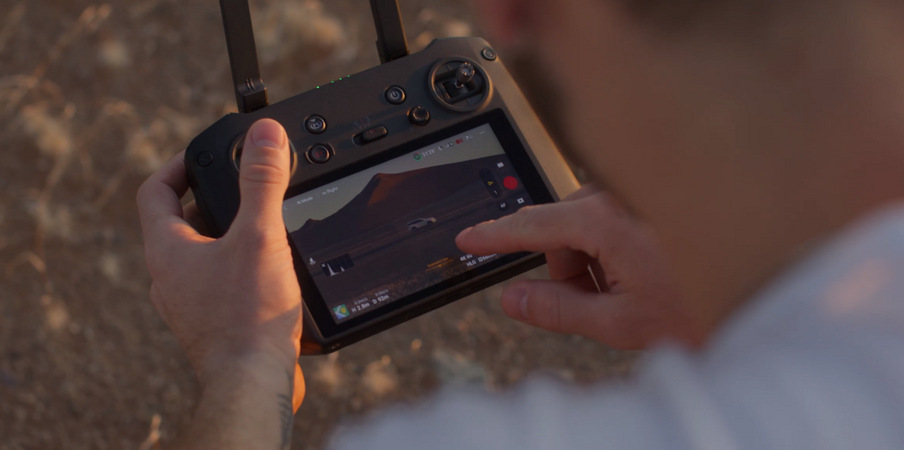Dron DJI Mavic 3 Pro Fly More Combo (DJI RC PRO)