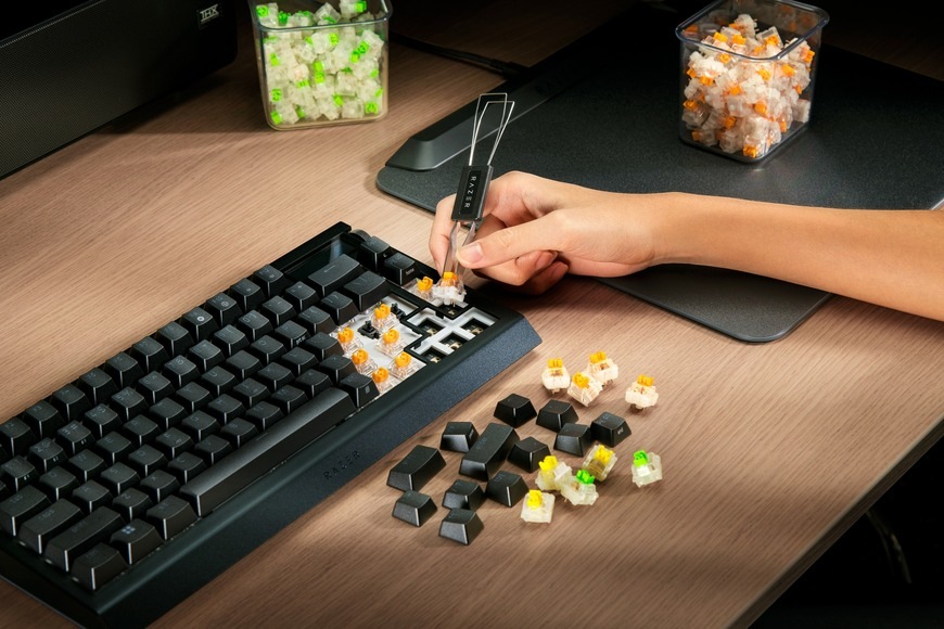 Razer BlackWidow V4 Pro 75%, US layout, černá