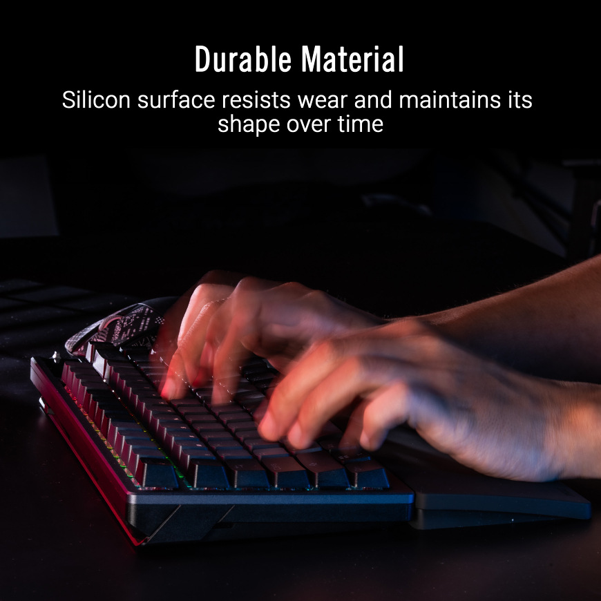 Opěrka zápěstí Asus ROG Keyboard Wrist Rest – detail silikonového povrchu odolného proti opotřebení