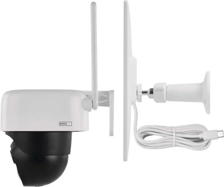 IP kamera EMOS GOSMART venkovní, Wi-Fi IP-1200 WASP 5MPX bílá Boční pohled na otočnou kameru EMOS GoSmart se dvěma anténami. Vedle ní je solární panel na držáku a stočený USB-C kabel pro připojení a dobíjení kamery.
