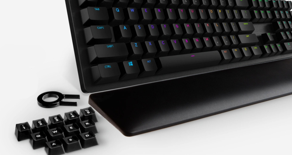 Klávesnice Logitech Gaming G513 s dotykovými spínači Carbon, USB, RGB černá