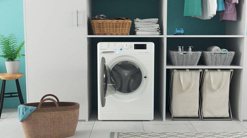 Pračka se sušičkou Indesit Innex BDE 96435 9EWS EU bílá Pračka se sušičkou Indesit Innex BDE 96435 9EWS EU bílá