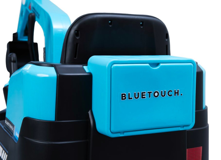 Detail zadního úložného boxu dětského bagru BLUETOUCH