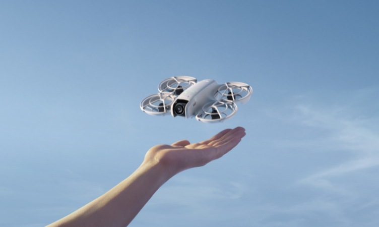 Dron DJI Neo Fly More Combo šedý