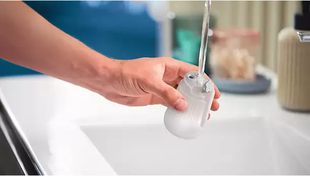 Ruční napařovač oděvů Philips Series 5000 STH5010/70 zelený Ruční napařovač oděvů Philips Series 5000 STH5010/70 zelený