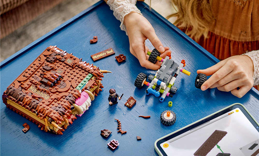 Stavebnice se 518 dílky potěší děti od 9 let a nabízí i aplikaci LEGO Builder pro stavění ve 3D.