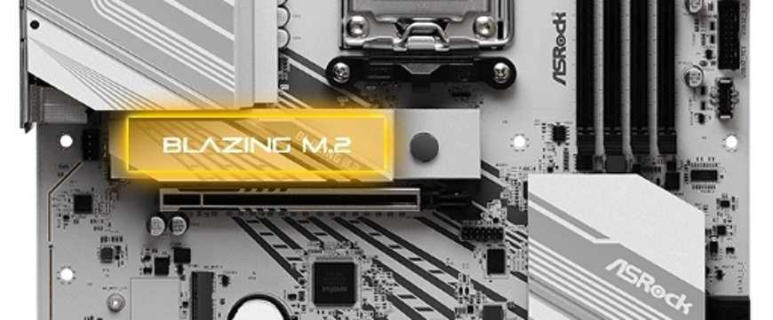 Základní deska ASRock X870 PRO RS WIFI Detail PCIe Gen5 Blazing M.2 slotu s chladičem na desce ASRock X870 PRO RS WIFI