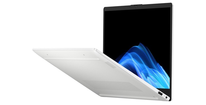 Notebook HP OmniBook 3 NG AI 15-fn0001nc + Game Pass předplatné na 3 měsíce stříbrný