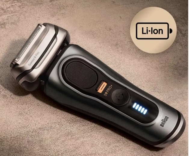 Holicí strojek Braun Series 9 PRO+ 9565cc Wet & Dry, Grey