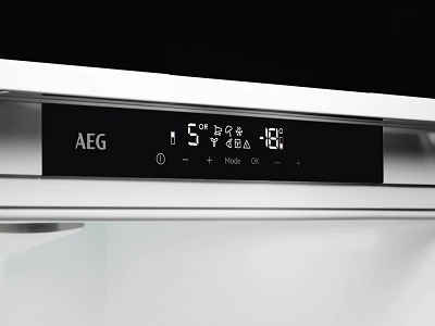 Americká lednice AEG RMB76121NX nerez Americká lednice AEG RMB76121NX nerez