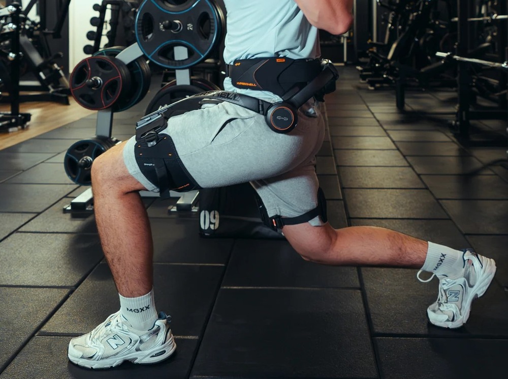 Exoskeleton Hypershell Ultra S lze použít i ve fitku, vybrané režimy naopak pomáhají zintenzivnit trénink.