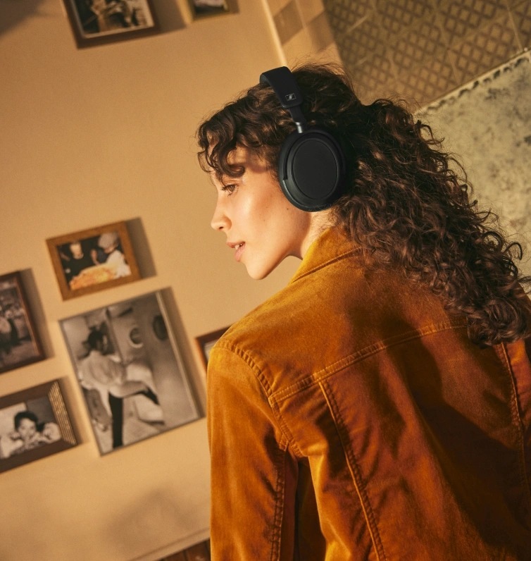Sluchátka Sennheiser Accentum Wireless Plus bílá Sennheiser ACCENTUM Wireless Plus