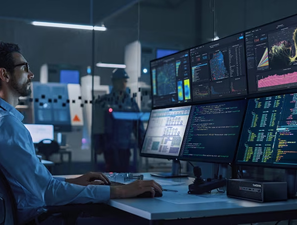Stolní počítač Lenovo ThinkStation P3 Ultra SFF Gen 2 černý Lenovo ThinkStation P3 Ultra SFF Gen 2 je připraven na budoucí upgrady