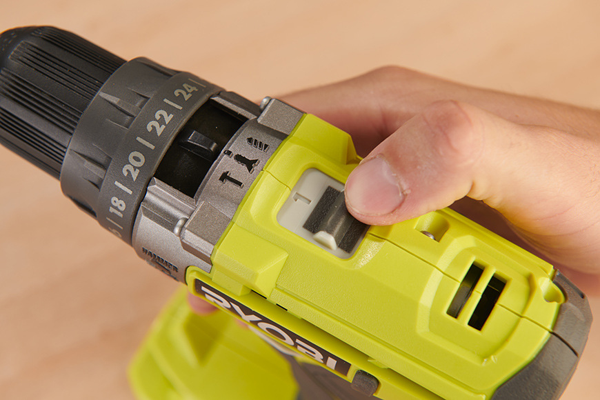 Aku vrtačka Ryobi ONE+ R18PD2-220SA31 (s baterií)