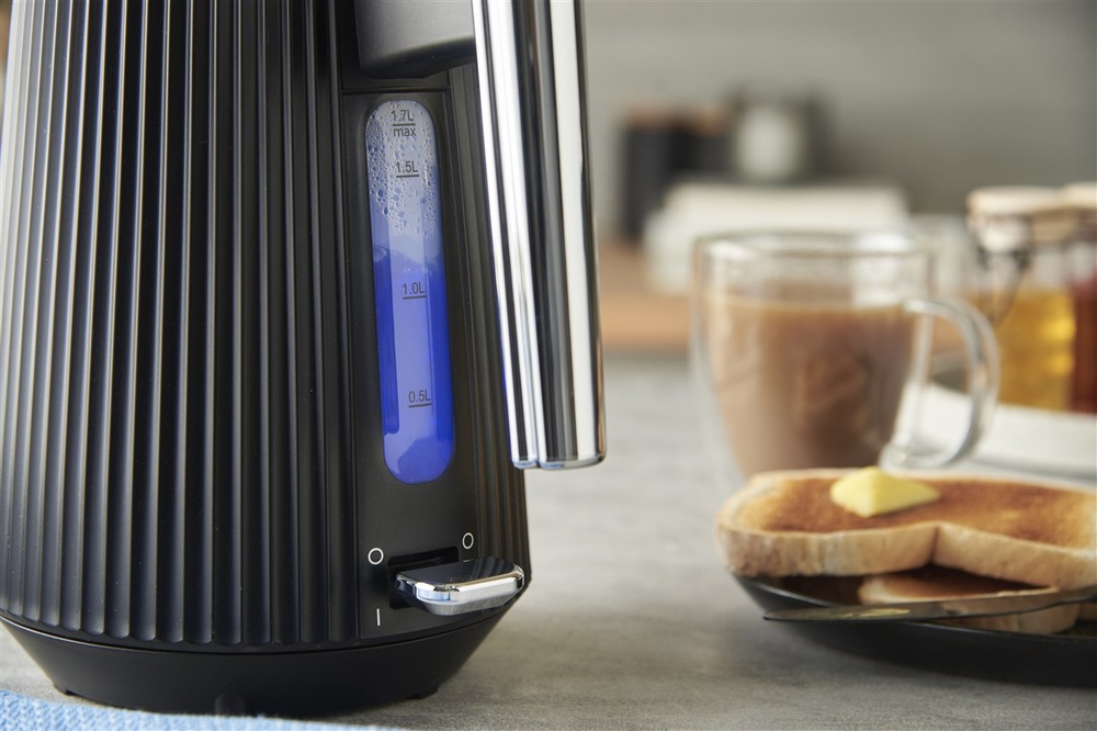 Rychlovarná konvice RUSSELL HOBBS 26750-70 Brontë Black černá
