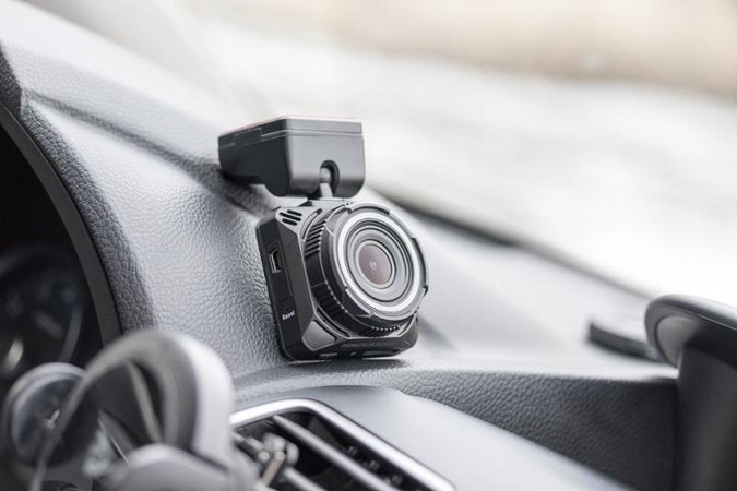 Autokamera NAVITEL R5 černá