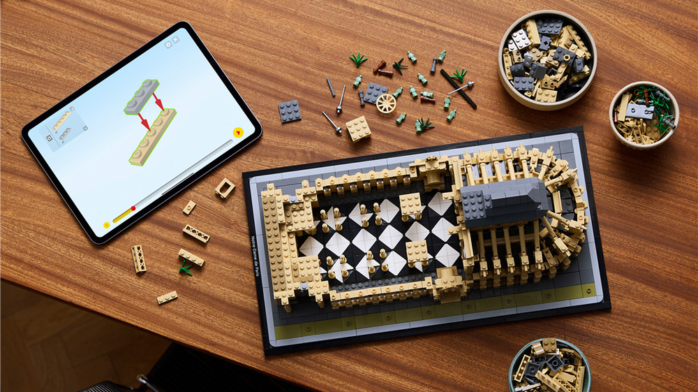 Model Notre-Dame potěší milovníky Paříže, historie a architektury a nabízí kreativní projekt i zajímavosti o katedrále.