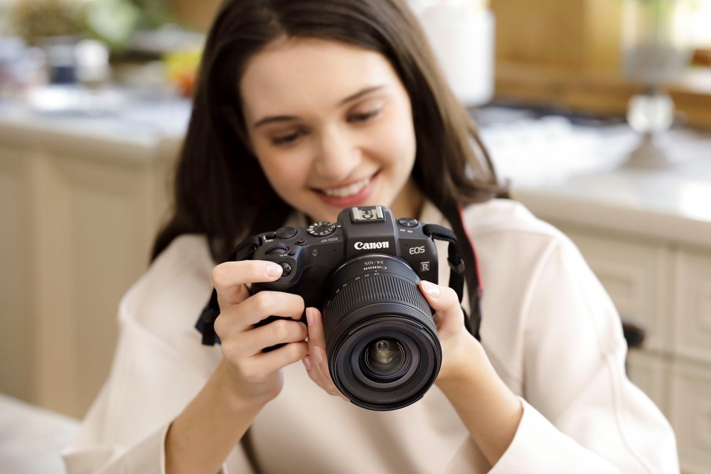 Objektiv Canon RF 24-105 mm f/4-7.1 IS STM černý