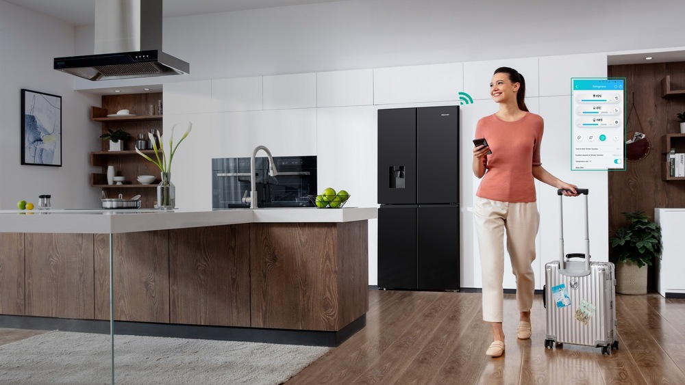 Americká lednice Hisense RS560N4AD1 stříbrná