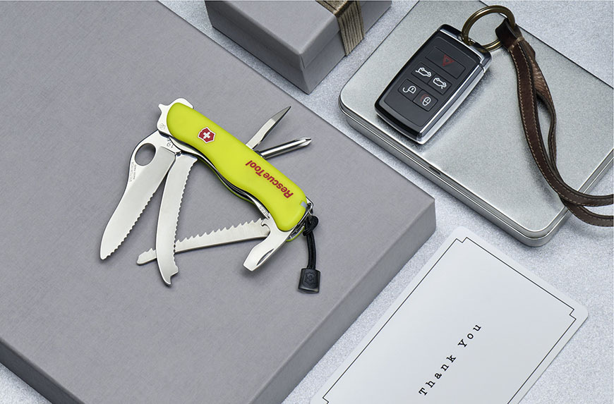 Nůž kapesní Victorinox RescueTool 0.8623.MWN 111mm