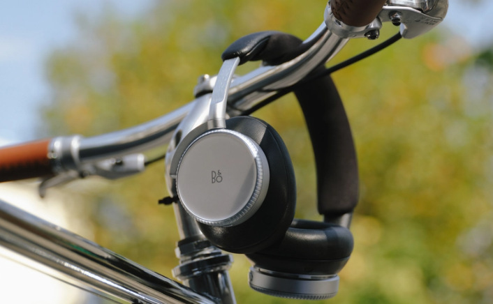 Sluchátka Bang & Olufsen Beoplay H100 černá Sluchátka Bang & Olufsen Beoplay H100 - černá