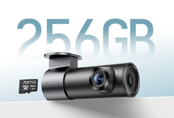 Autokamera 70mai M310 Plus 2K vedle paměťové karty microSDXC s kapacitou 256 GB