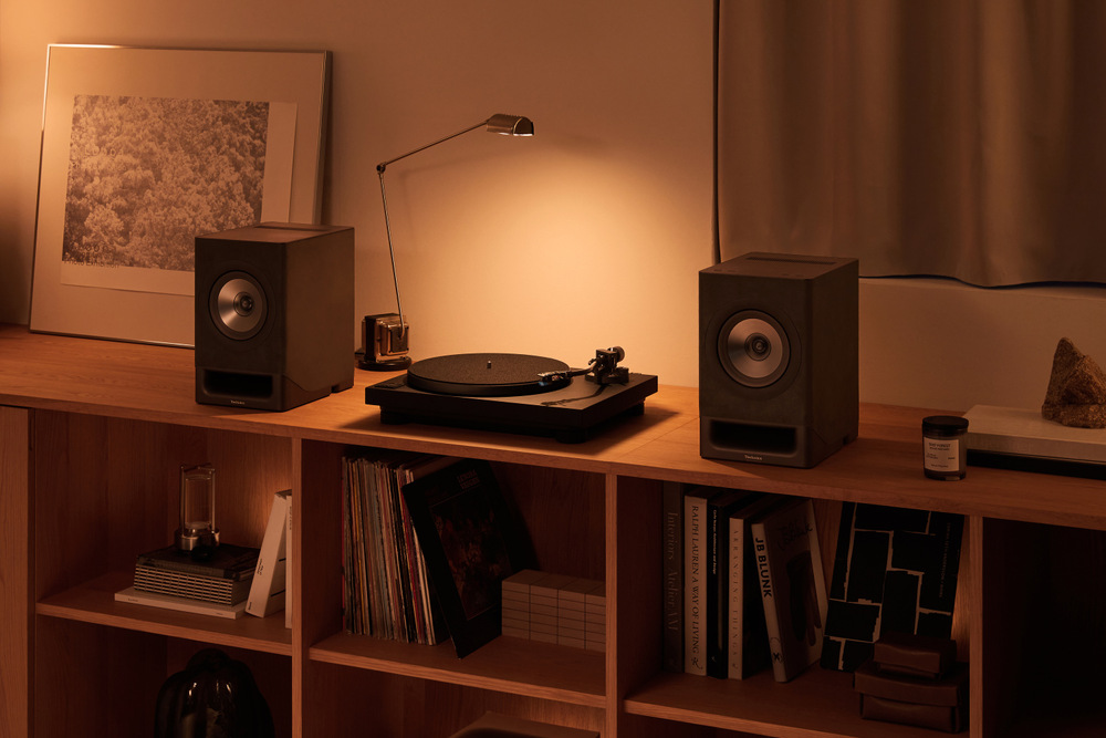 Gramofon Technics SL-40CBTE-K v domácím audio systému