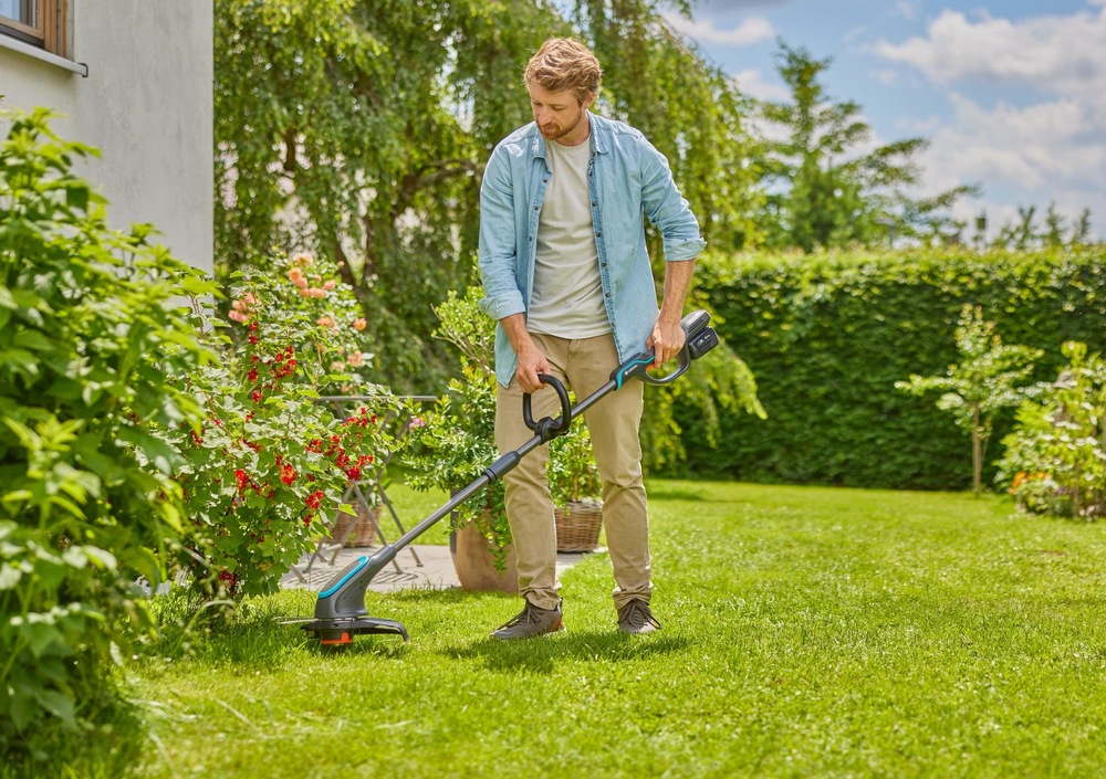 Vyžínač Gardena PowerTrim 30/18V P4A (bez baterie)